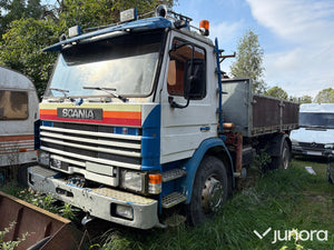 Lastbil Scania P92H 4X2 med lyftkran