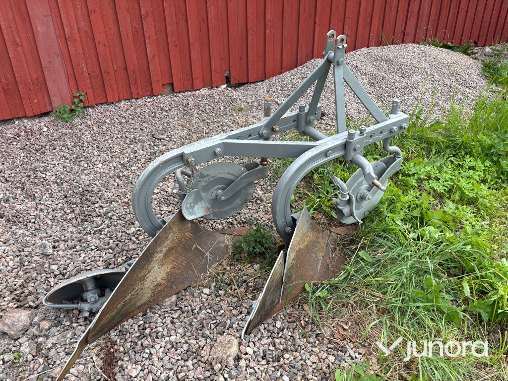 2-skärig Plog - Ferguson Grålle
