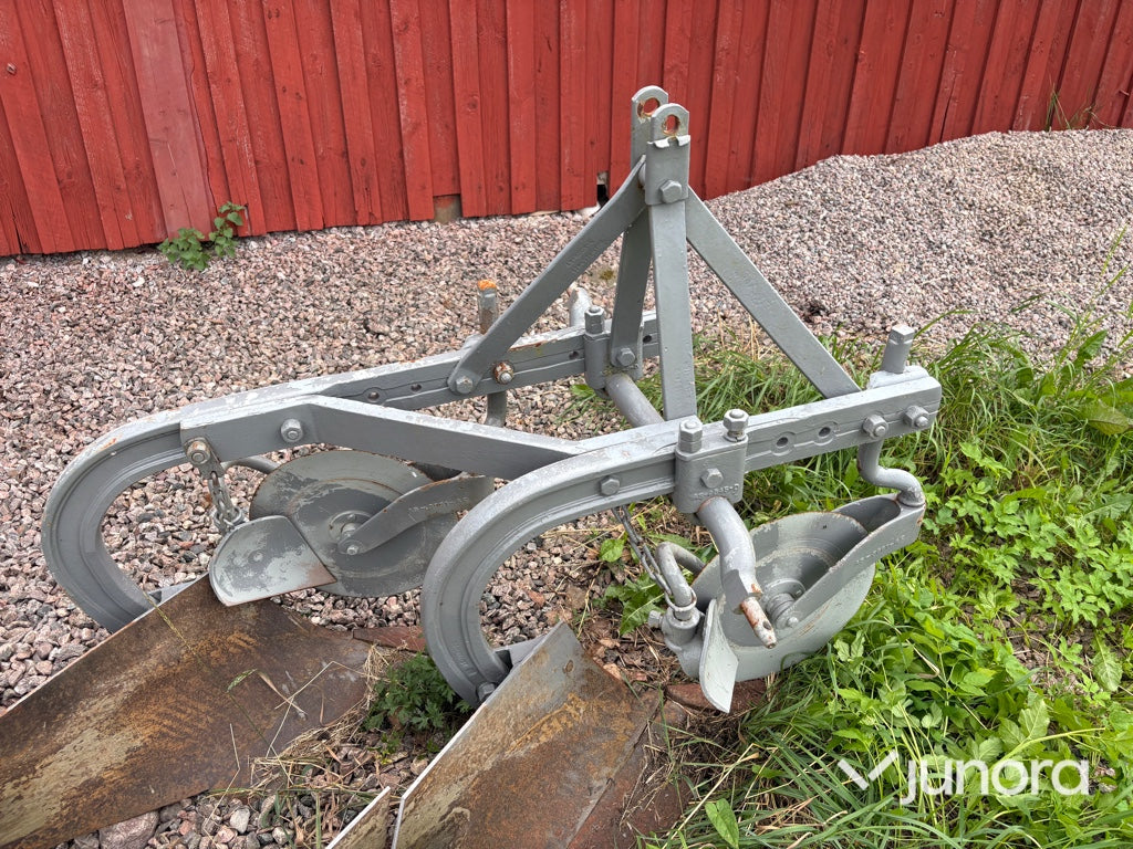 2-skärig Plog - Ferguson Grålle