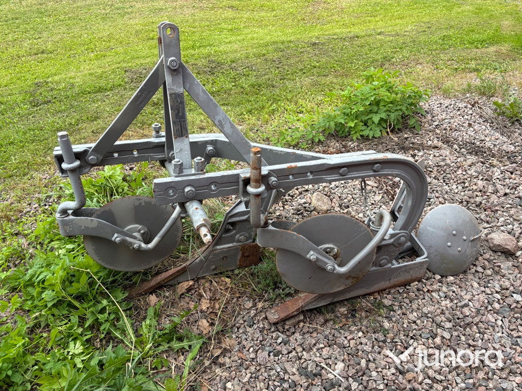 2-skärig Plog - Ferguson Grålle