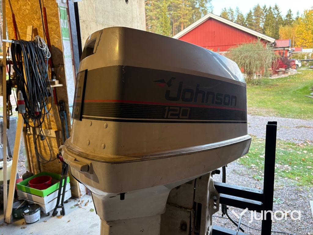 Båtmotor - Johnson V4 VRO 120 hk