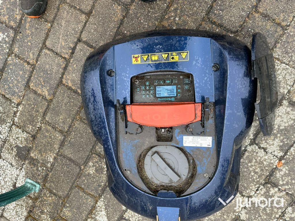 Robot gräsklippare - Huskvarna, 230 ACX