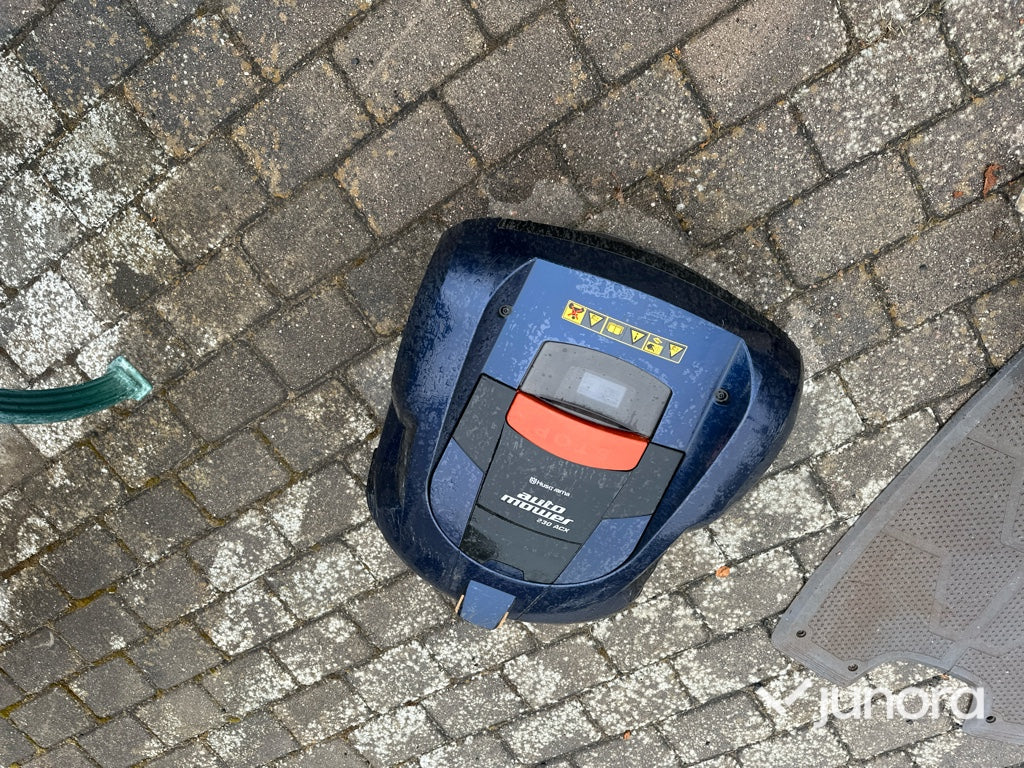 Robot gräsklippare - Huskvarna, 230 ACX