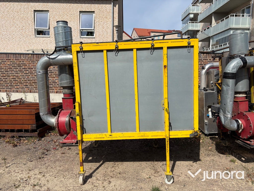 Lövsug med tippcontainer – Honda-motor