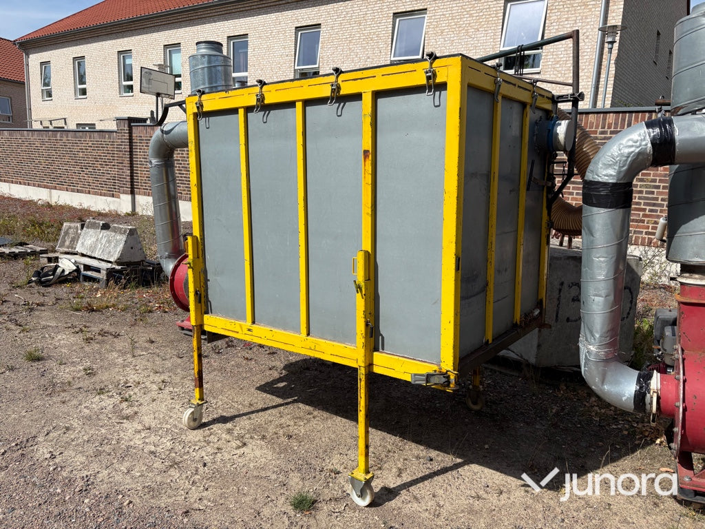 Lövsug med tippcontainer – Honda-motor