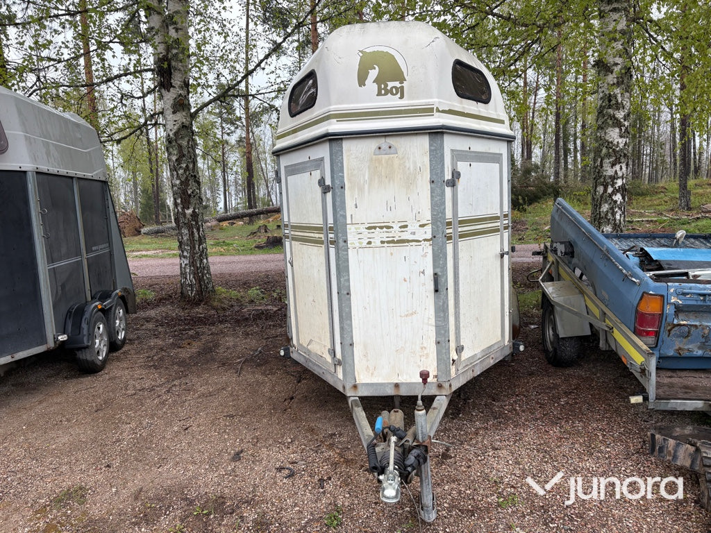 Hästtransport - Boj, Bravo 216 S