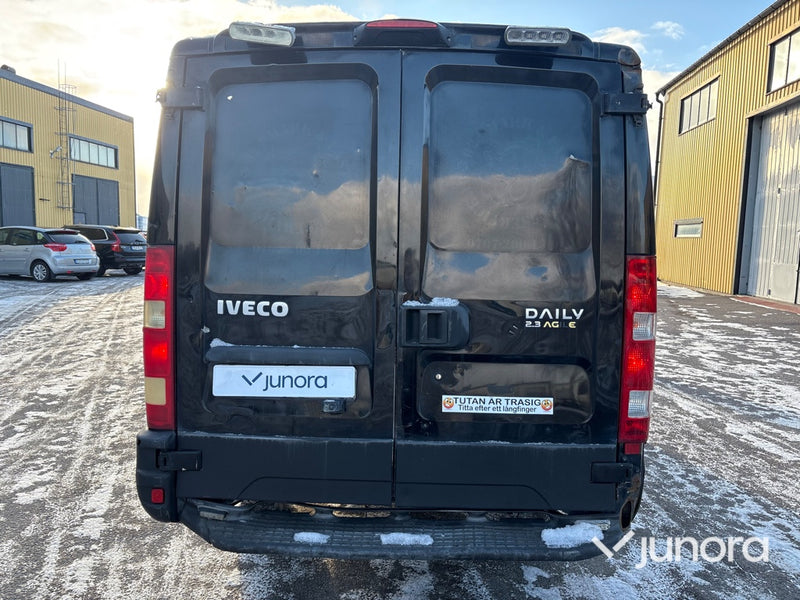 Lätt lastbil - Iveco Daily 29L12A V-300
