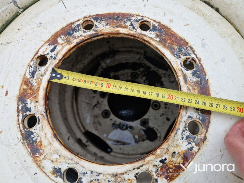 Däck + Fälg - Traktor, Valmet 6400