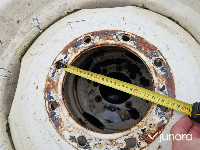 Däck + Fälg - Traktor, Valmet 6400