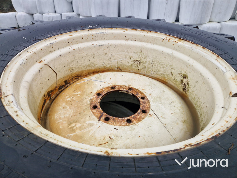 Däck + Fälg - Traktor, Valmet 6400