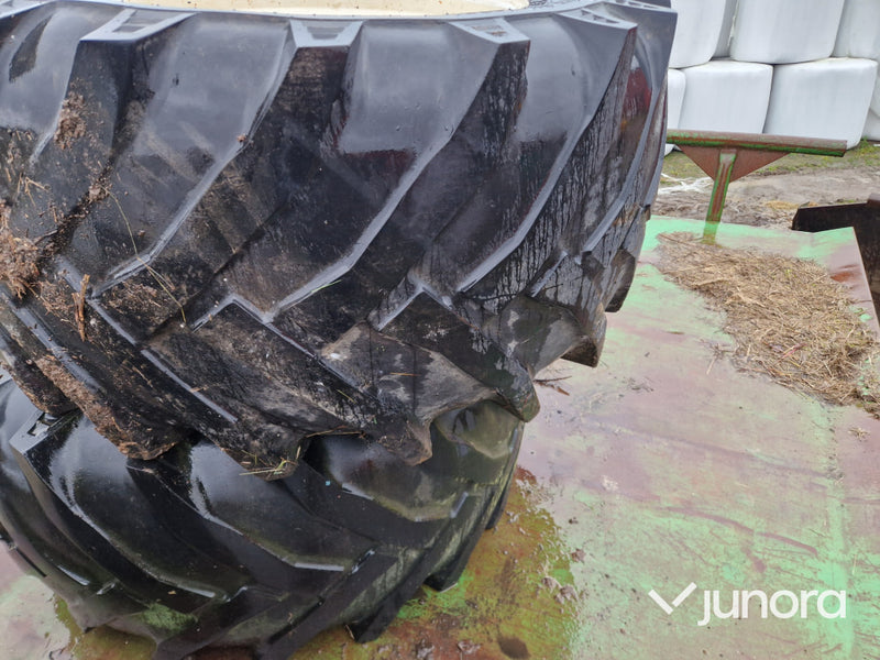 Däck + Fälg - Traktor, Valmet 6400