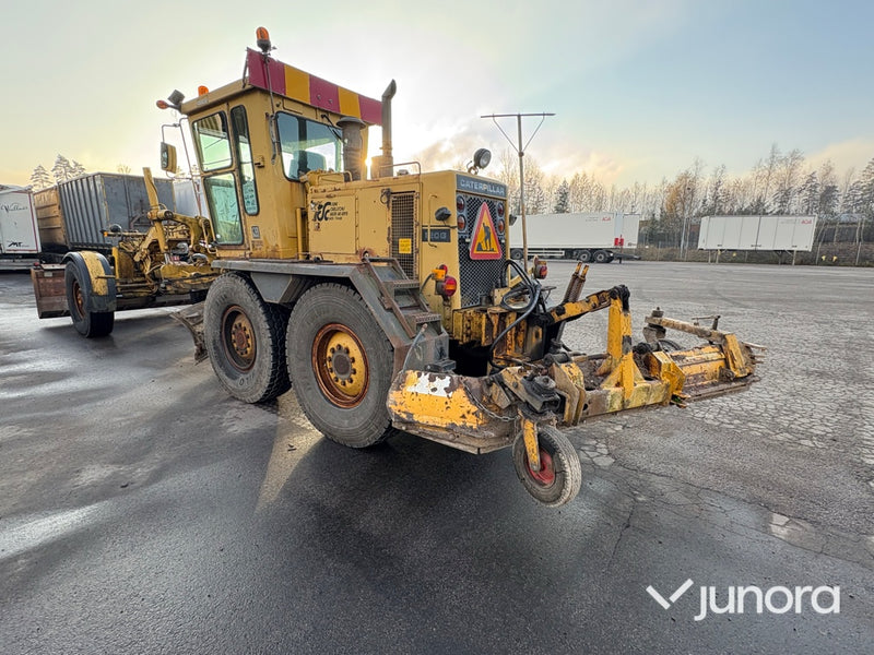 Vägskrapa - Caterpillar, 120G