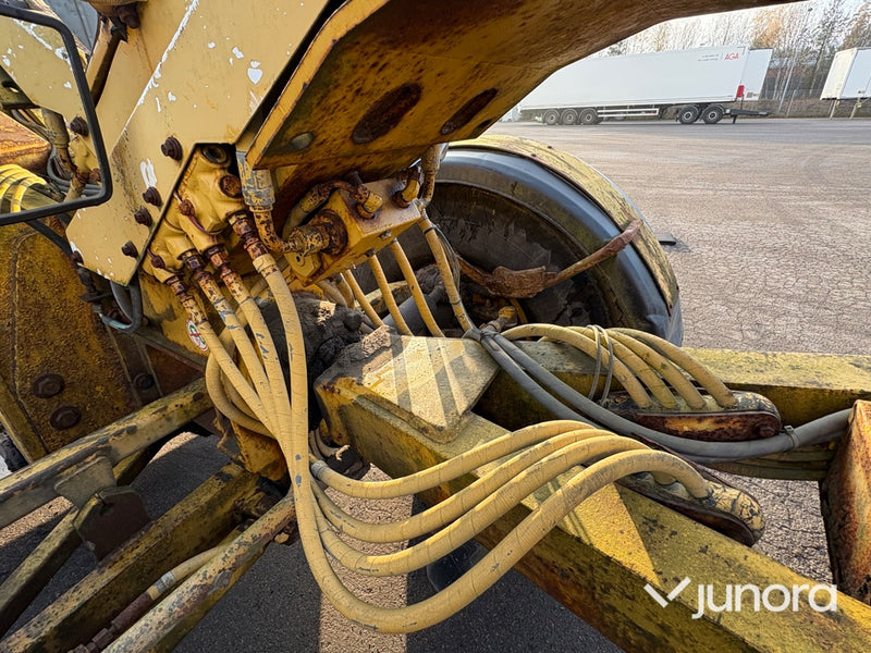 Vägskrapa - Caterpillar, 120G