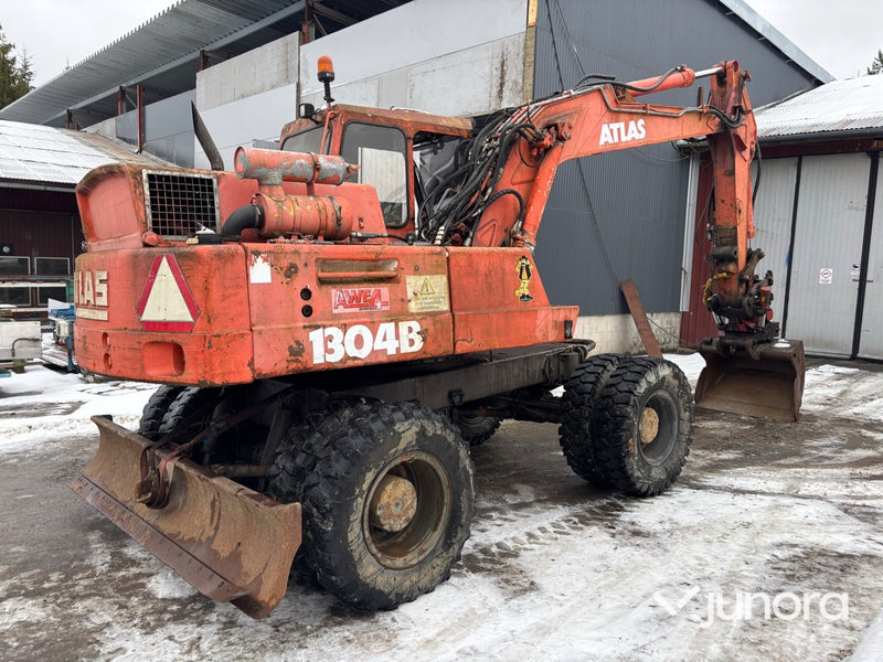Hjulgrävare - Atlas 1304B med Rototilt och redskap