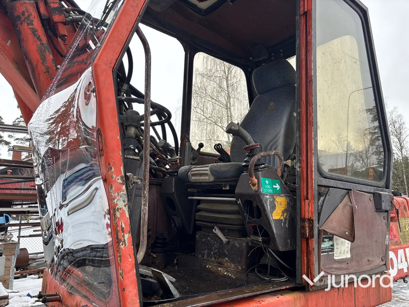 Hjulgrävare - Atlas 1304B med Rototilt och redskap