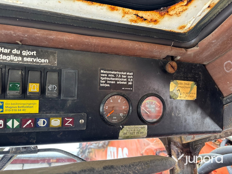 Hjulgrävare - Atlas 1304B med Rototilt och redskap