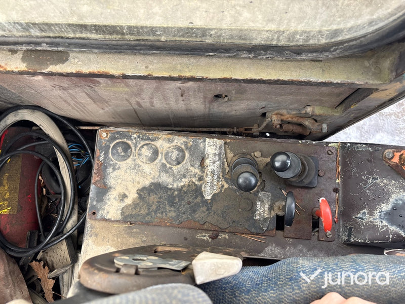 Hjulgrävare - Atlas 1304B med Rototilt och redskap