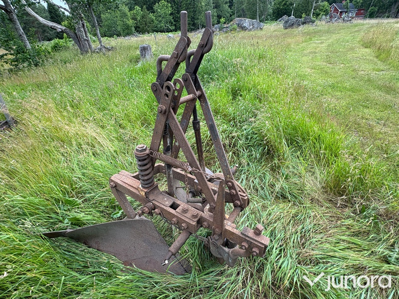 Enskärig plog