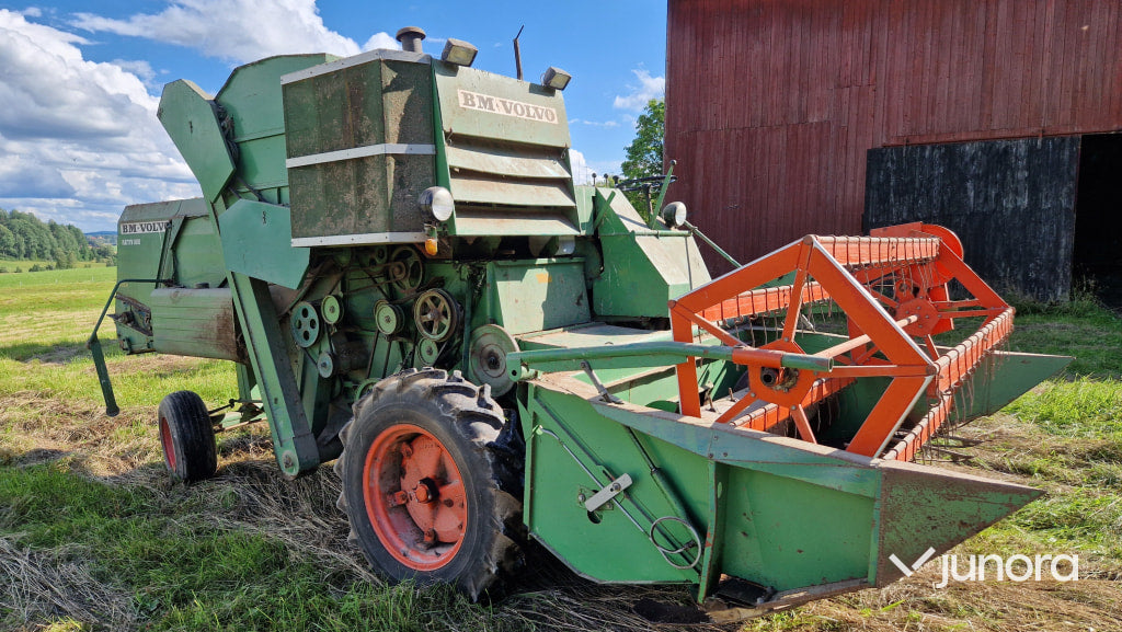 Skördetröska - Volvo BM, Aktiv 800