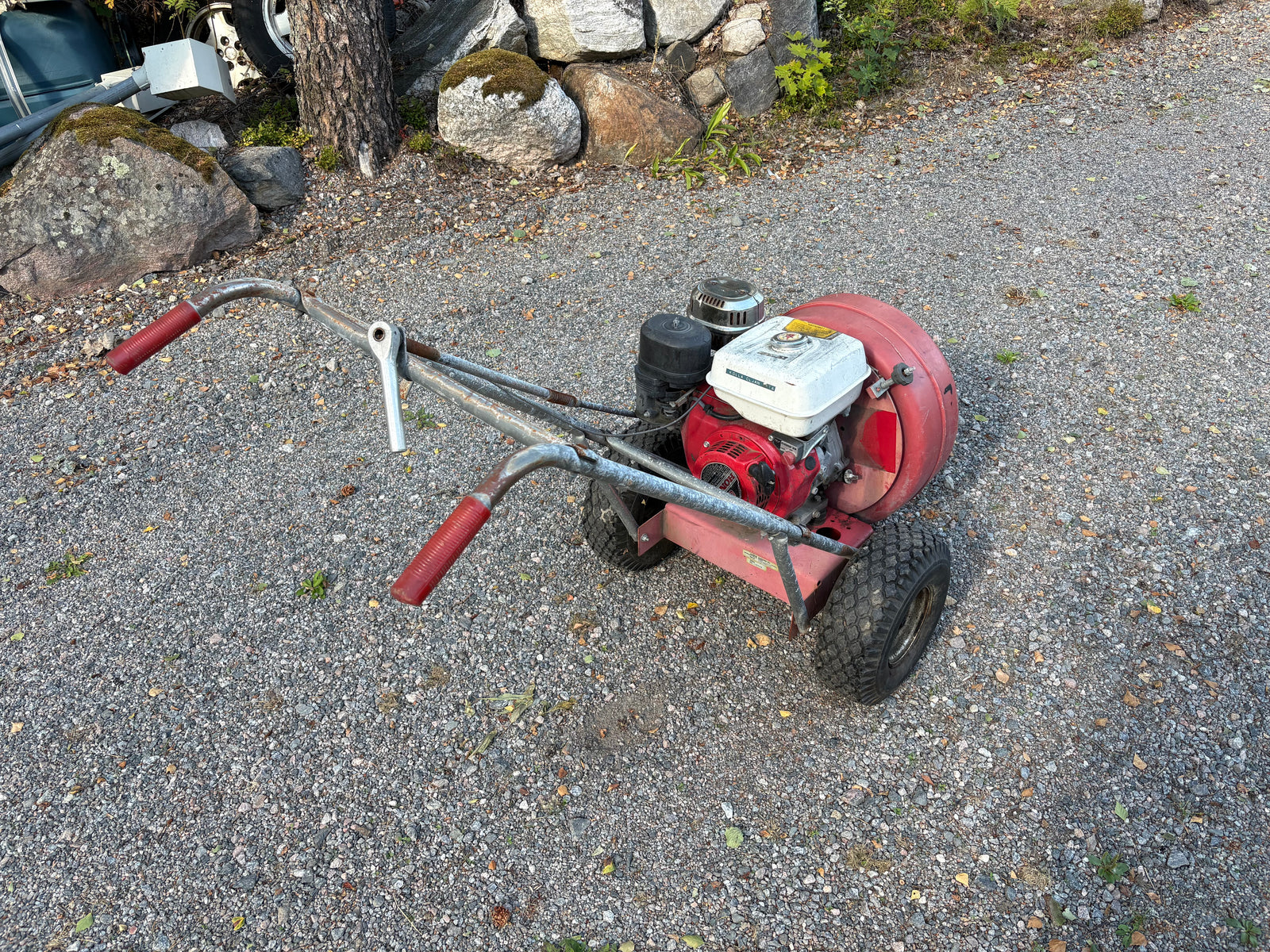 Lövblås på hjul