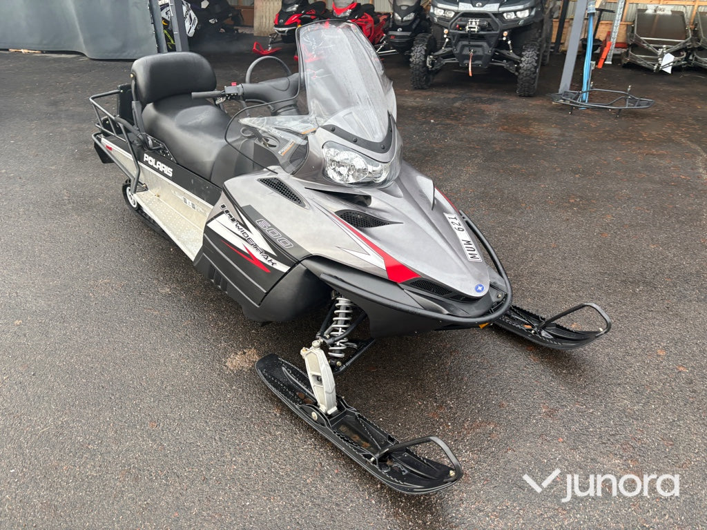 Snöskoter - Polaris Widetrak 600 IQ