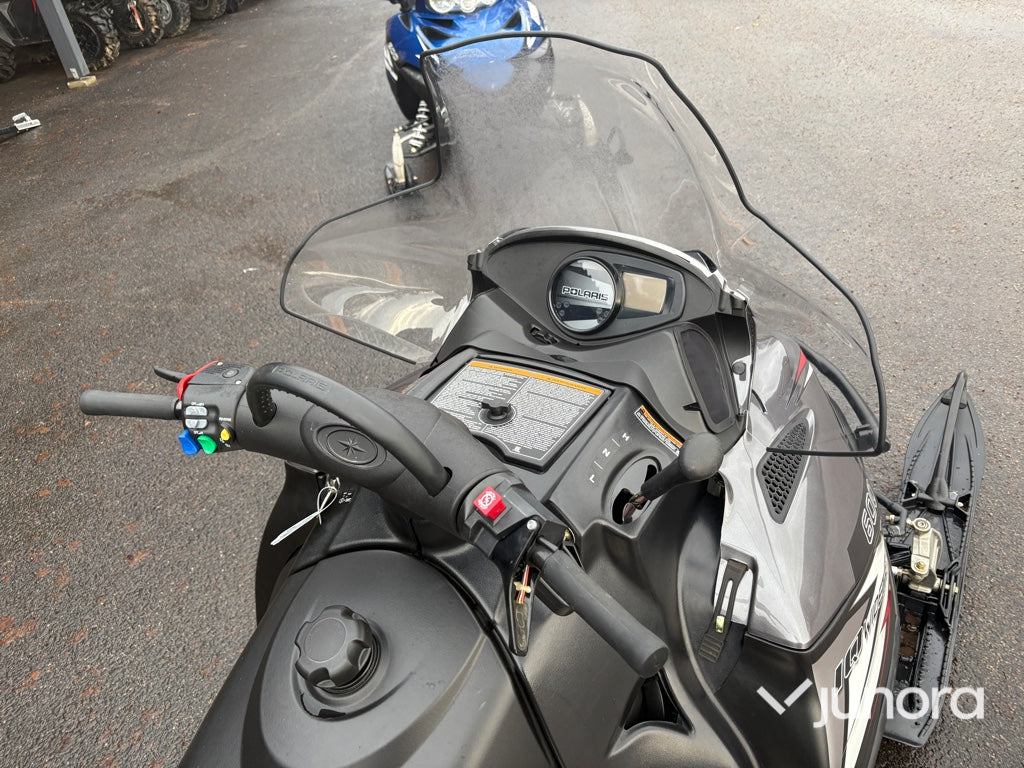 Snöskoter - Polaris Widetrak 600 IQ