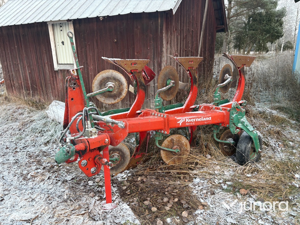 Treskärig plog - Kverneland Mod.E