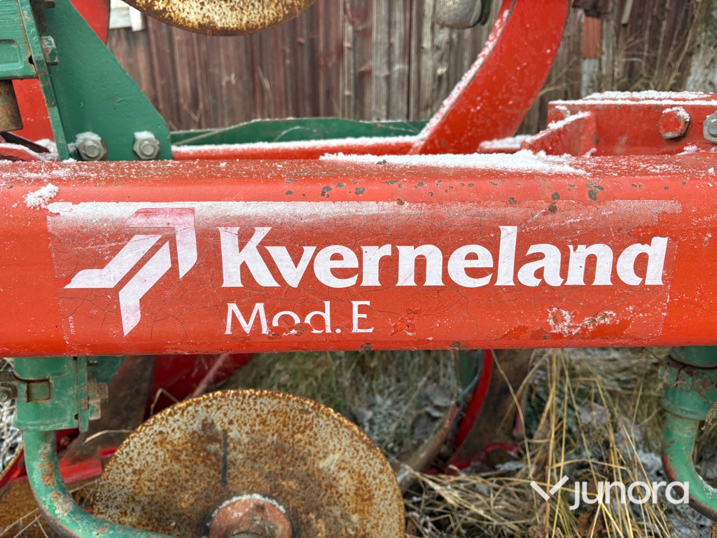 Treskärig plog - Kverneland Mod.E
