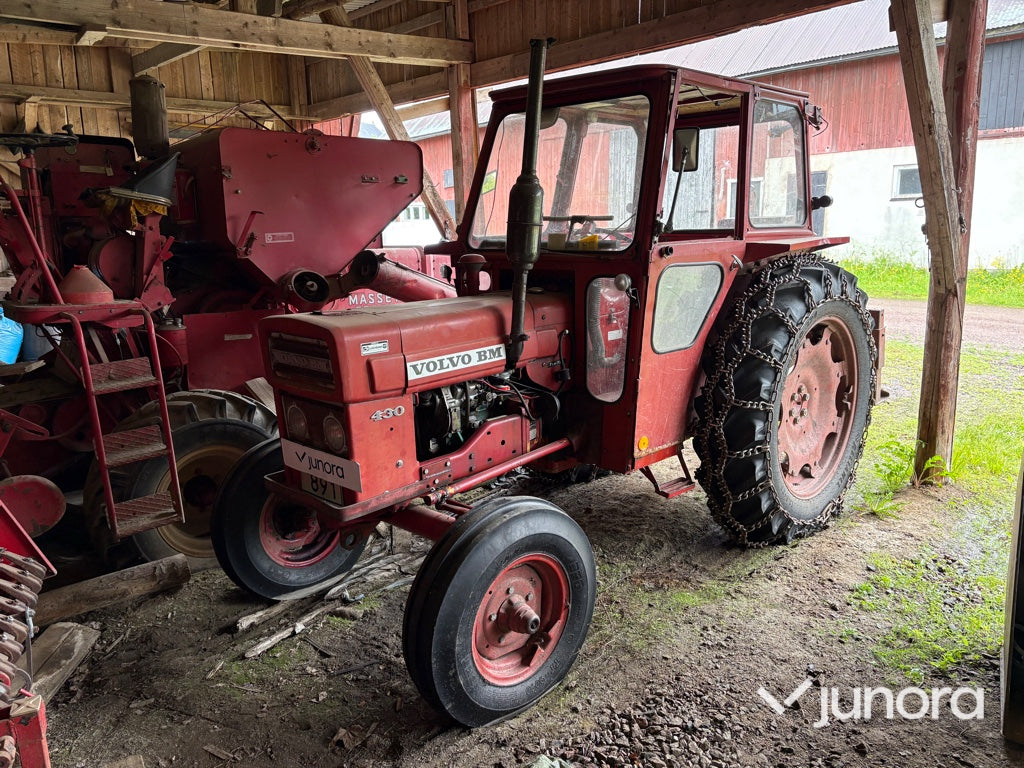 Traktor - Volvo-BM, T 430, Med vinsch