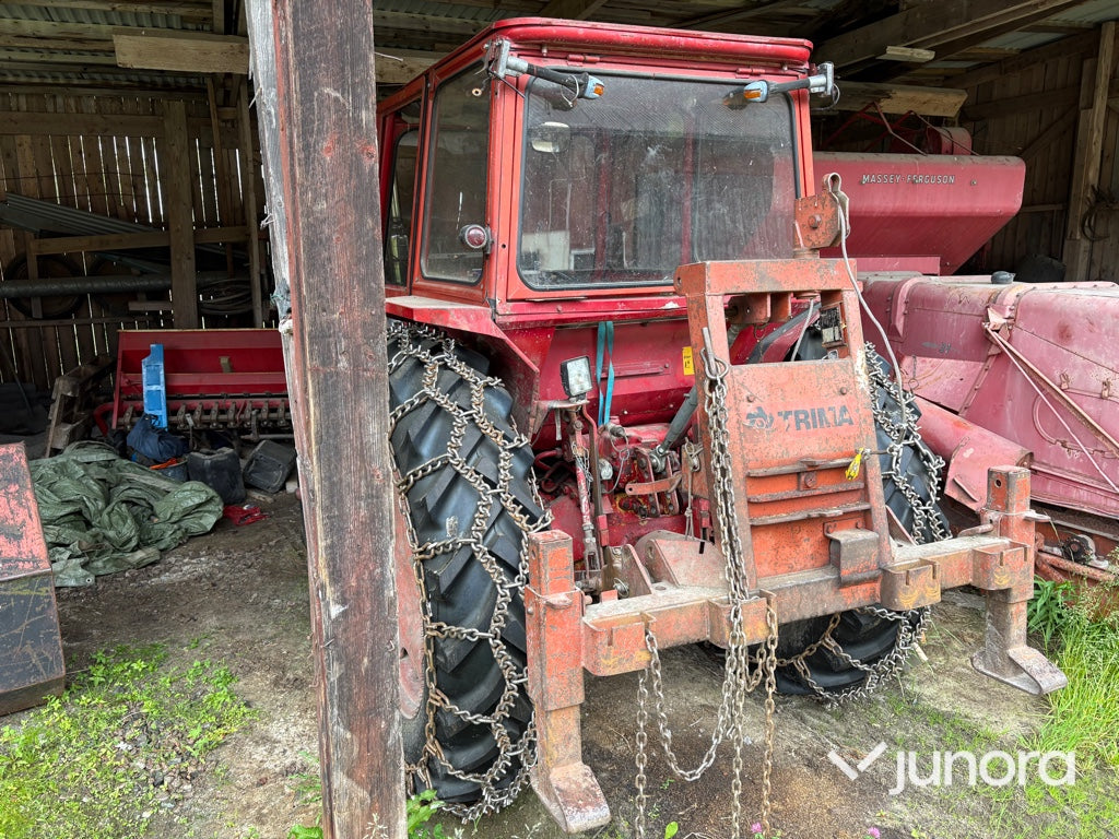 Traktor - Volvo-BM, T 430, Med vinsch
