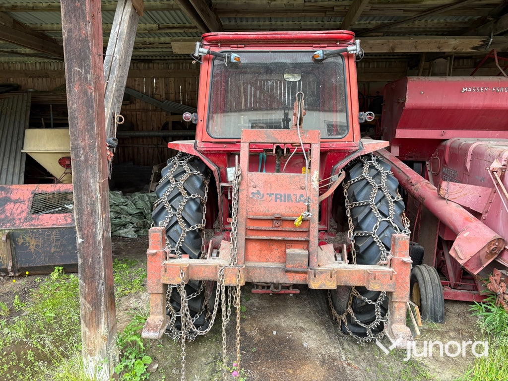 Traktor - Volvo-BM, T 430, Med vinsch