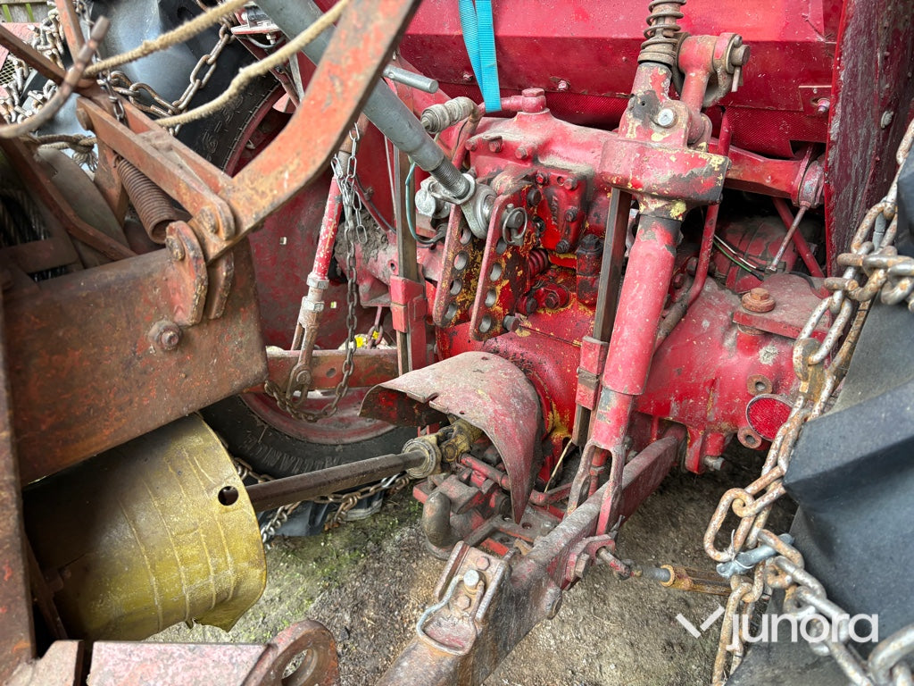 Traktor - Volvo-BM, T 430, Med vinsch
