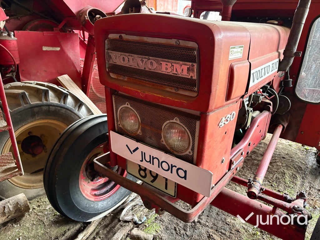 Traktor - Volvo-BM, T 430, Med vinsch