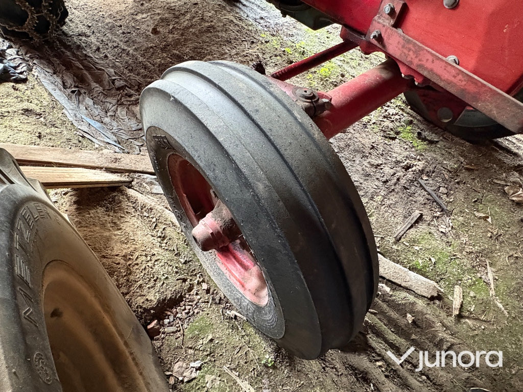 Traktor - Volvo-BM, T 430, Med vinsch