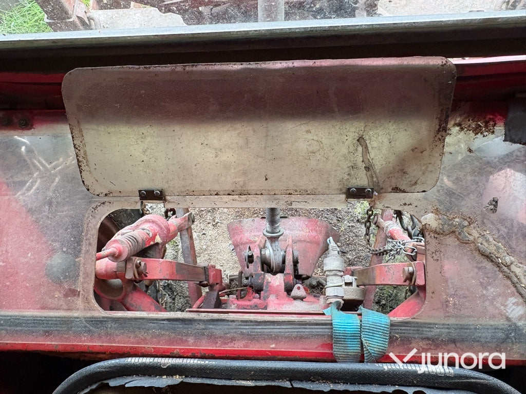 Traktor - Volvo-BM, T 430, Med vinsch