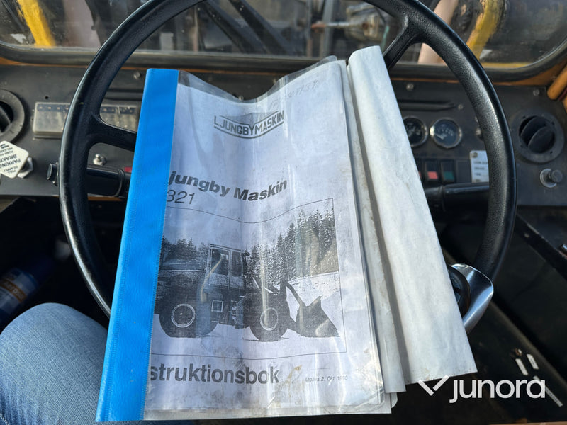 Ljungby Lastmaskin 1321