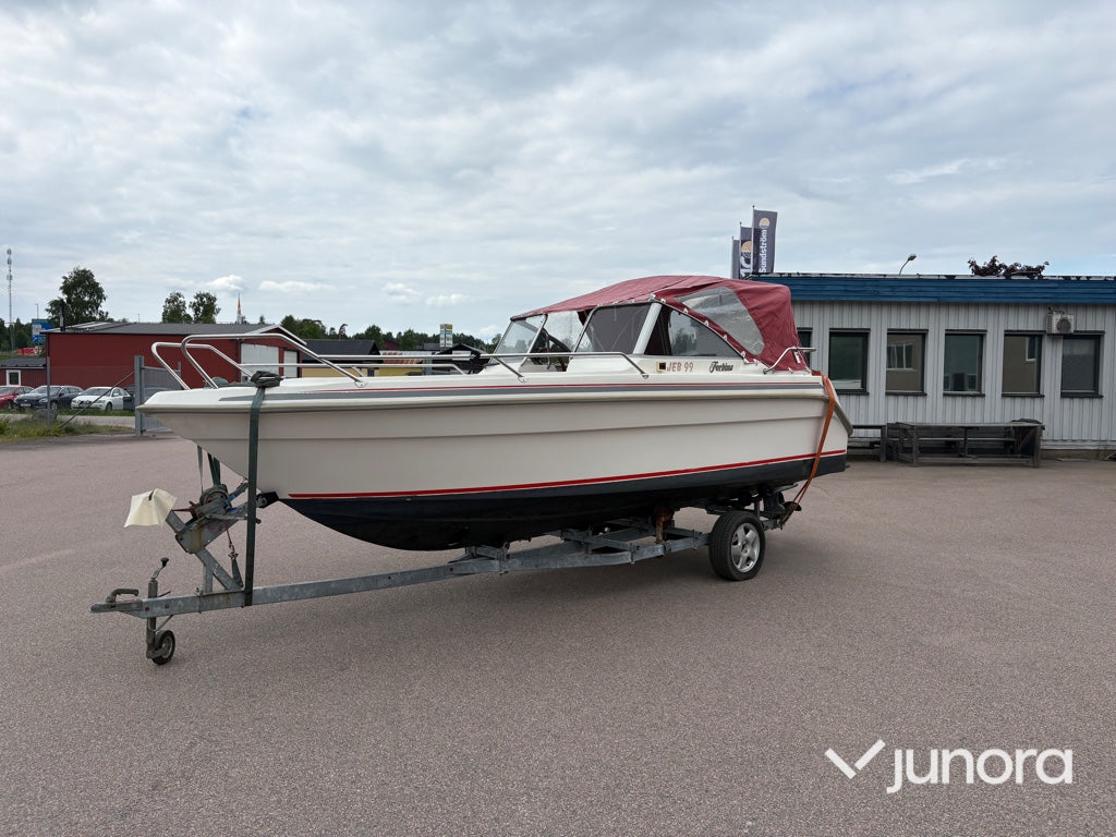 Motorbåt - Forbina, 6000 Daycruiser