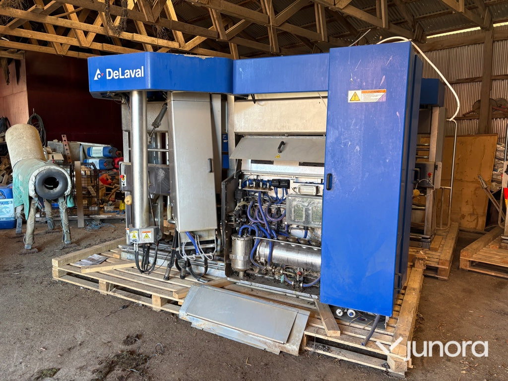 Mjölkrobot - DeLaval, VMS, Milking station vänster