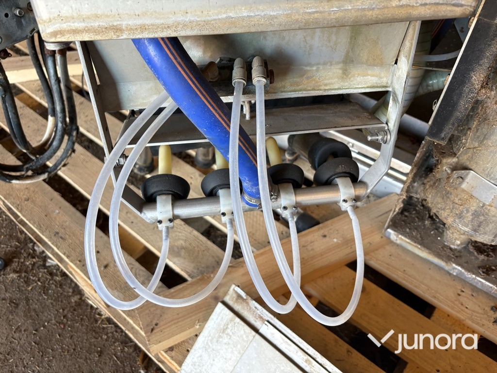 Mjölkrobot - DeLaval, VMS, Milking station vänster
