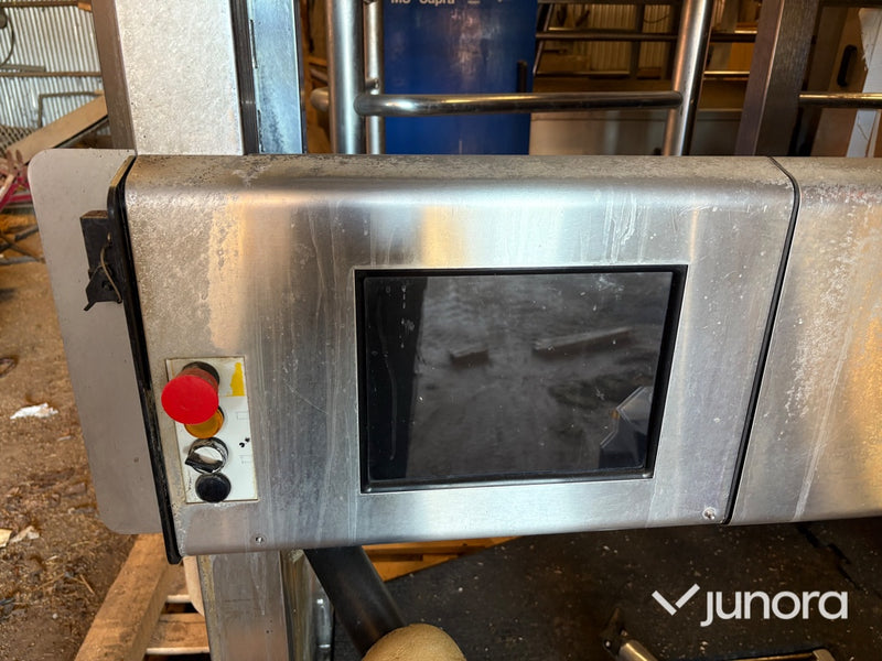 Mjölkrobot - DeLaval, VMS, Milking station vänster