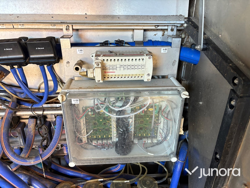 Mjölkrobot - DeLaval, VMS, Milking station vänster