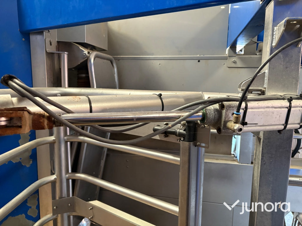 Mjölkrobot - DeLaval, VMS, Milking station vänster