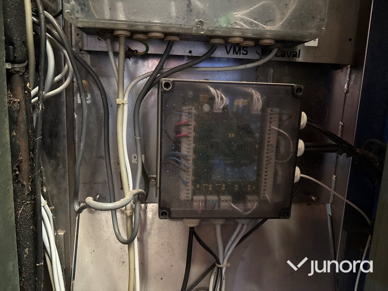 Mjölkrobot - DeLaval, VMS, Milking station vänster