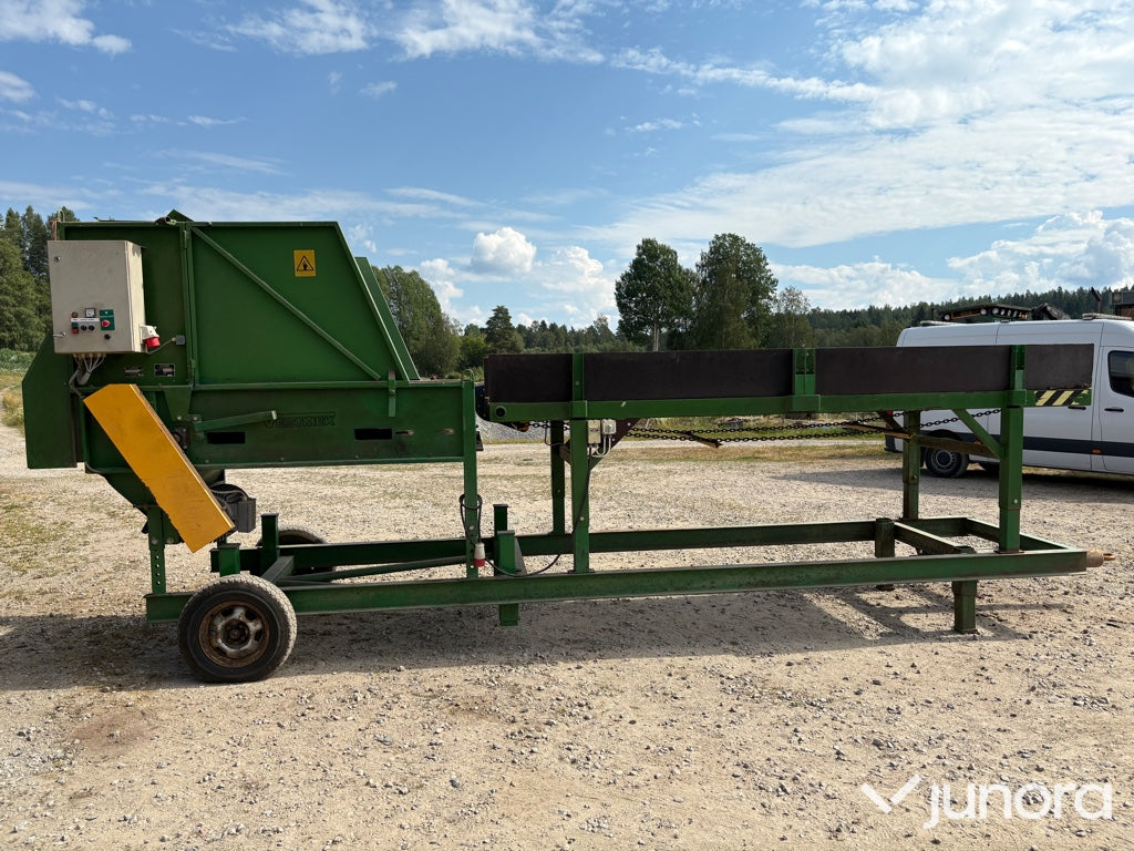 Rundbalsrivare med buffertbord