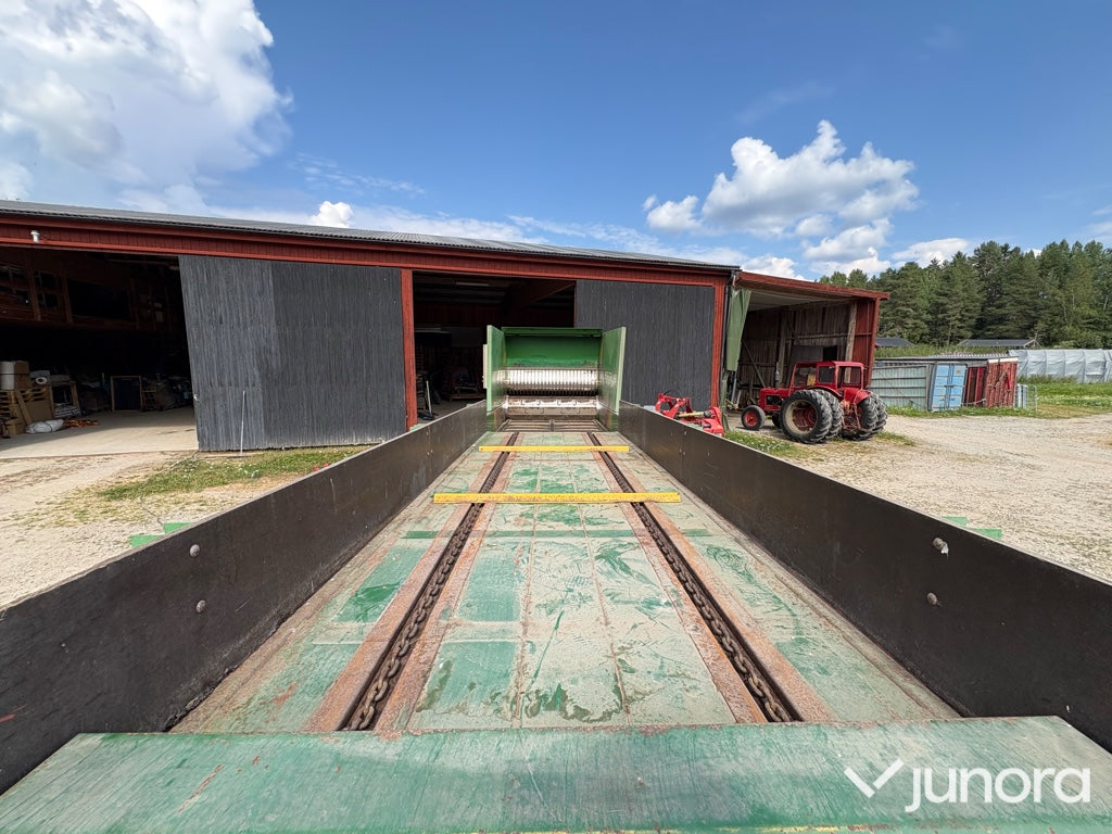 Rundbalsrivare med buffertbord