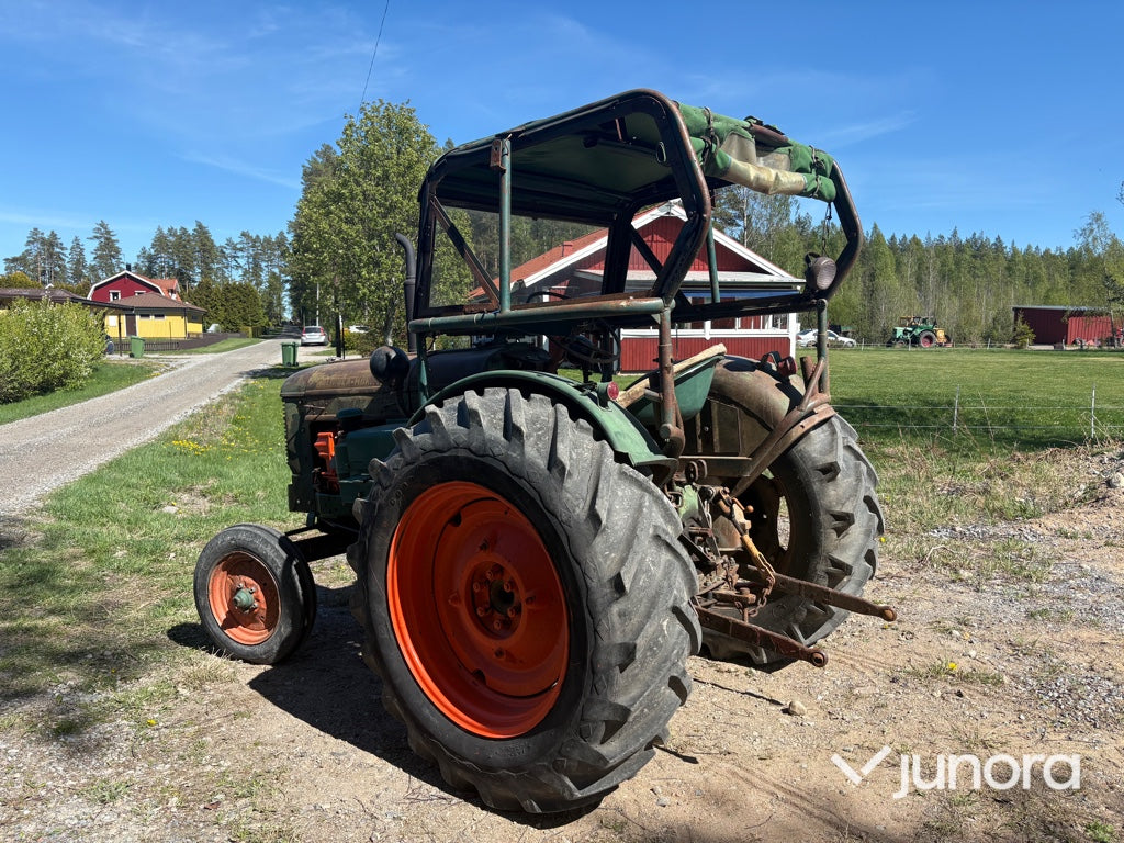 Traktor - Volvo BM Victor 230