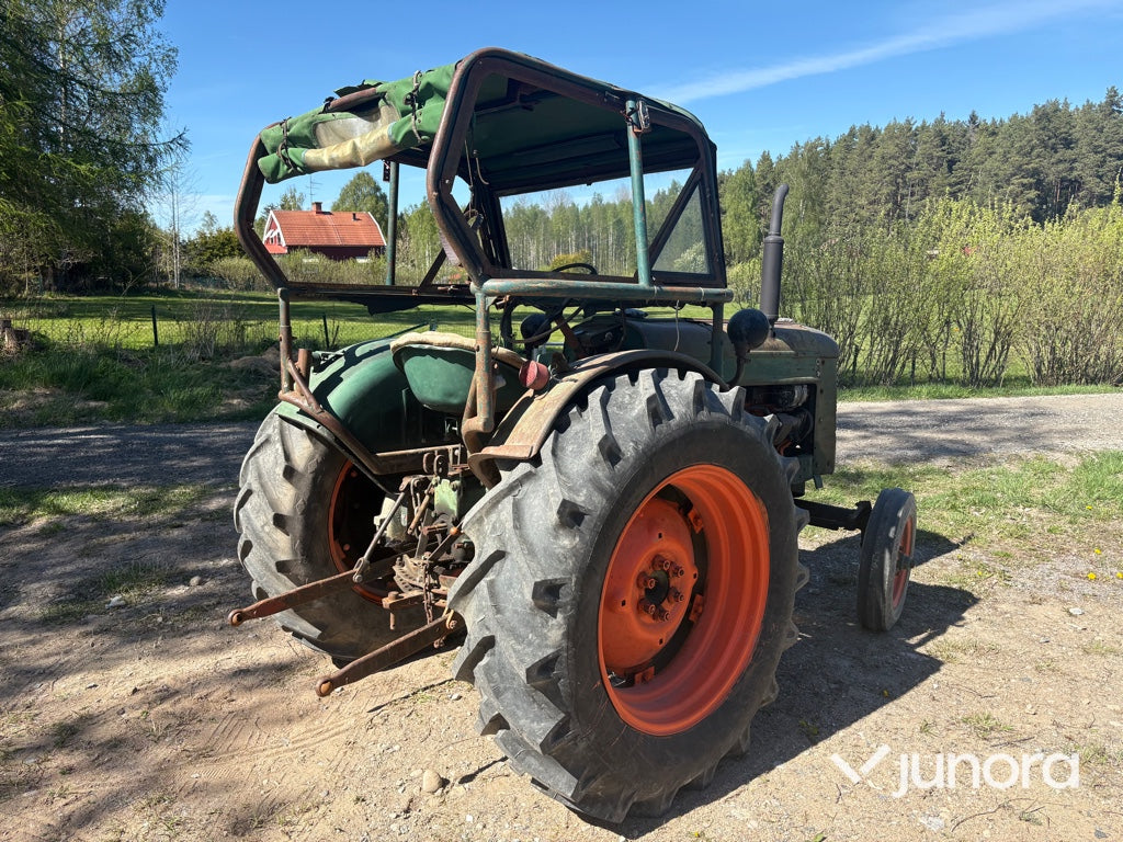 Traktor - Volvo BM Victor 230