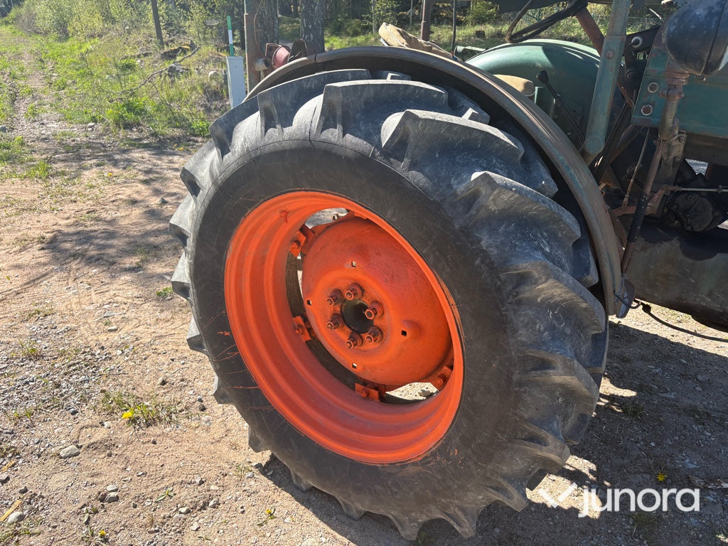 Traktor - Volvo BM Victor 230