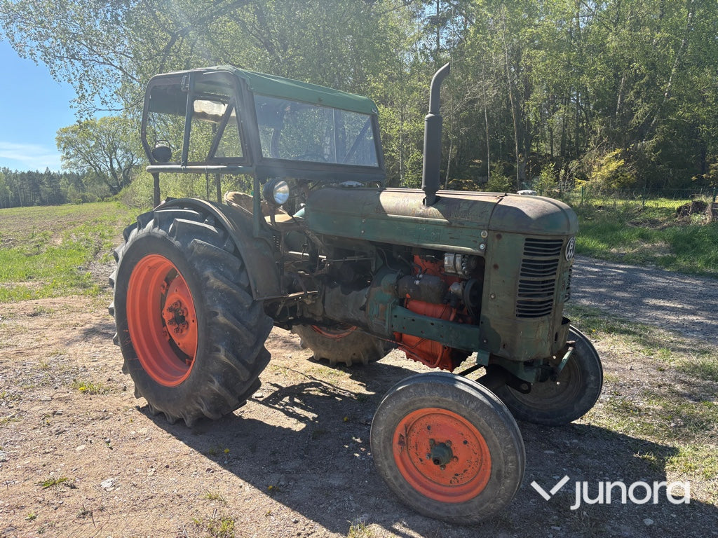 Traktor - Volvo BM Victor 230