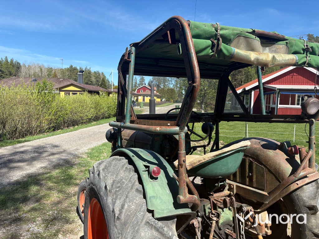Traktor - Volvo BM Victor 230